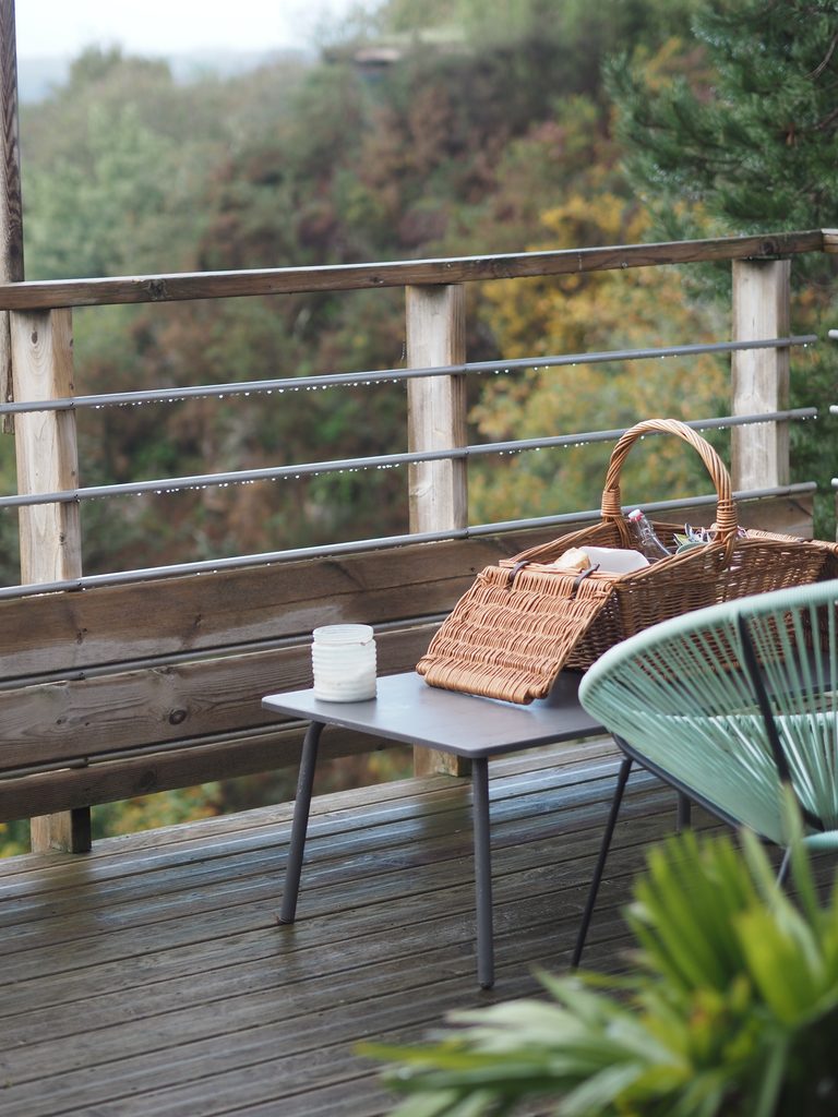 Lodge Sépale avec terrasse et vue sur la vallée à Carrière Sauvage